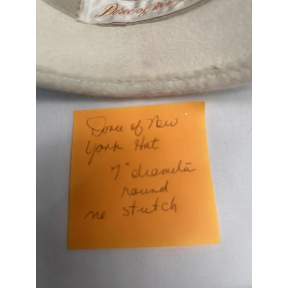 Cloche 1960's Hat Doree Of New York Beige With Gold/black Trim Wool Felt Very Gd - Picture 14 of 15